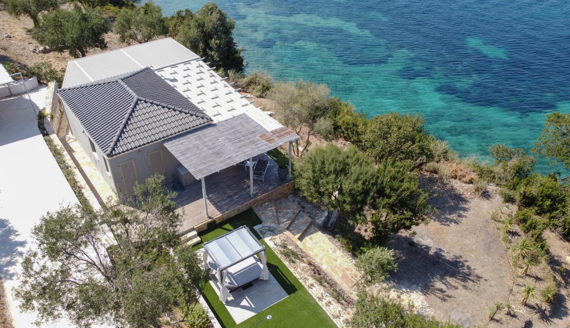 Cavo- With Private Sea Access Vila *